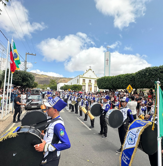 Desfile Cívico em São José de Princesa celebra Educação com Equidade, Igualdade e Inclusão